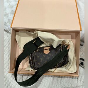Louis Vuitton multi pochette ❌ SOLD ❌
